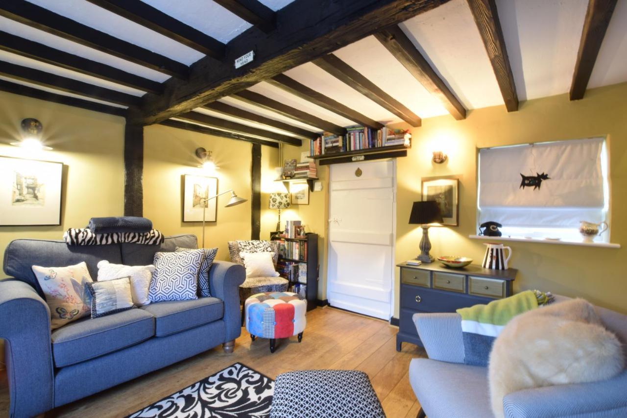 Holiday home Cherry Tree Cottage, *
